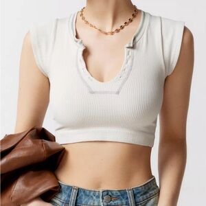 NWT Urban Outfitters “Out from under go for gold seamless top”, ivory, XS/S